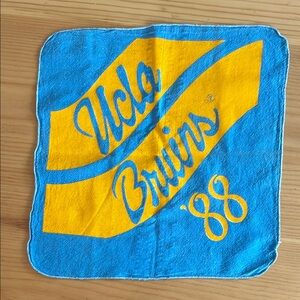 UCLA Bruins Vintage Fan Towel ‘88 Alumn Rally Towel